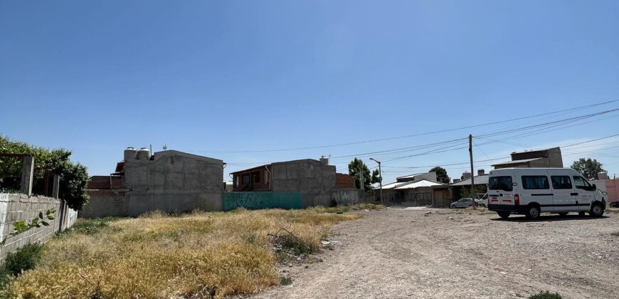 Maipú esquina Emilio Frey